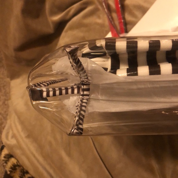 🔥BLACK FRIDAY SALE💥 🔥New Vintage Henri Bendel Tote - Picture 7 of 8